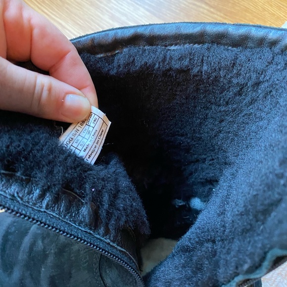 UGG Classic Boots - Picture 13 of 16